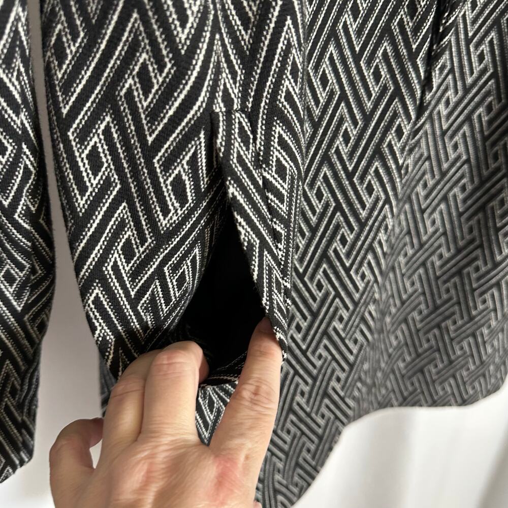 Chico's Black White Open Front Stretch Longline Blazer Jacket Sz 2 (L) Office - Picture 5 of 11
